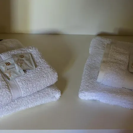 Anduze Bed & Breakfast Aramon